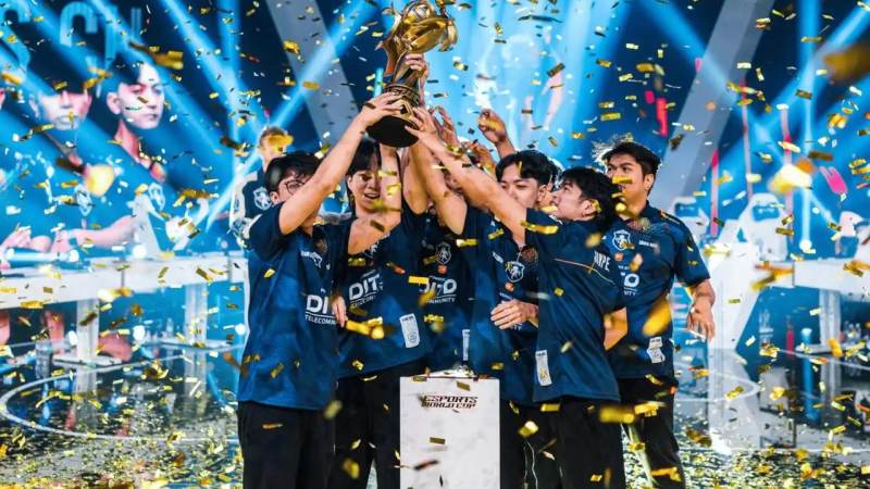 CS2 NAVI防守反击击败FaZe